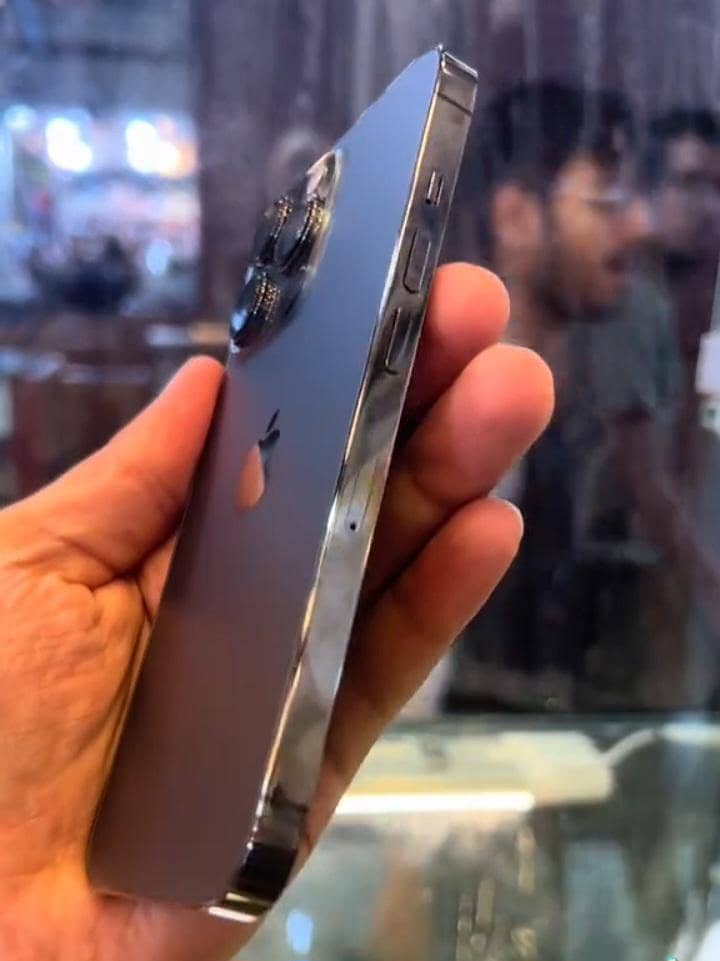 Apple iPhone 13 Pro 1