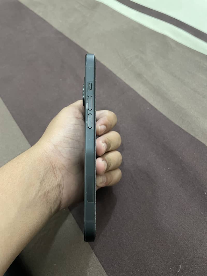 Apple iPhone 15 2