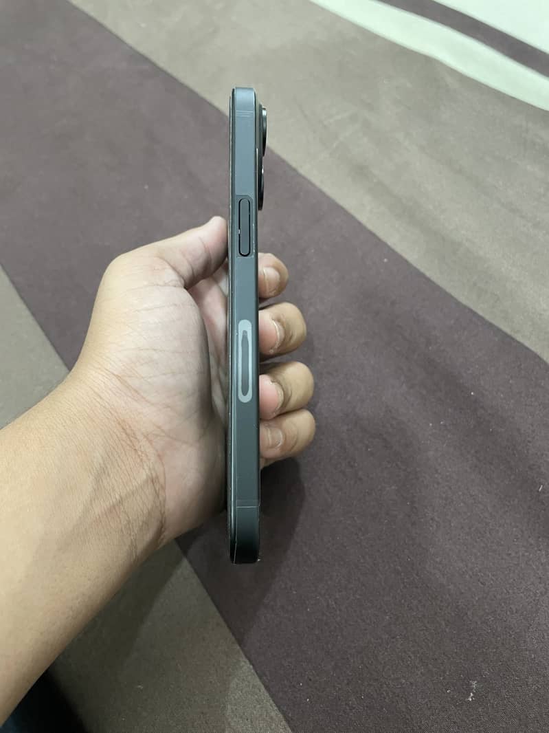 Apple iPhone 15 5