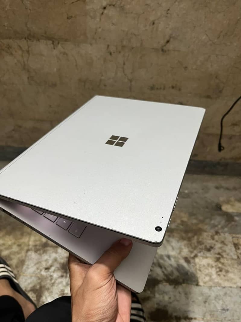 Microsoft surface book 1 2