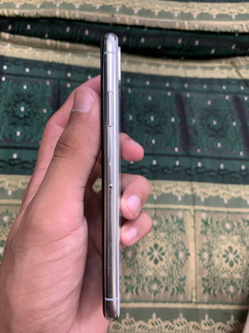 Apple iPhone X 2