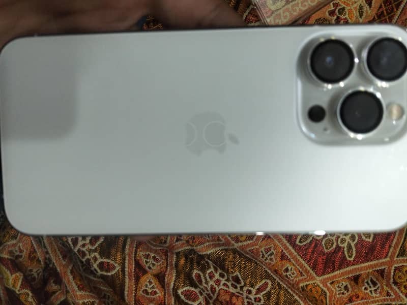 Apple iPhone 13 Pro 1
