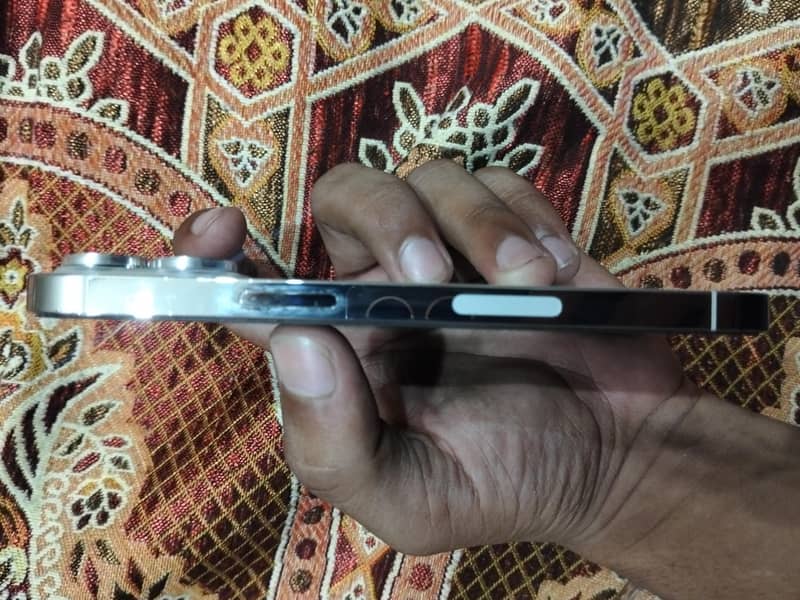 Apple iPhone 13 Pro 3