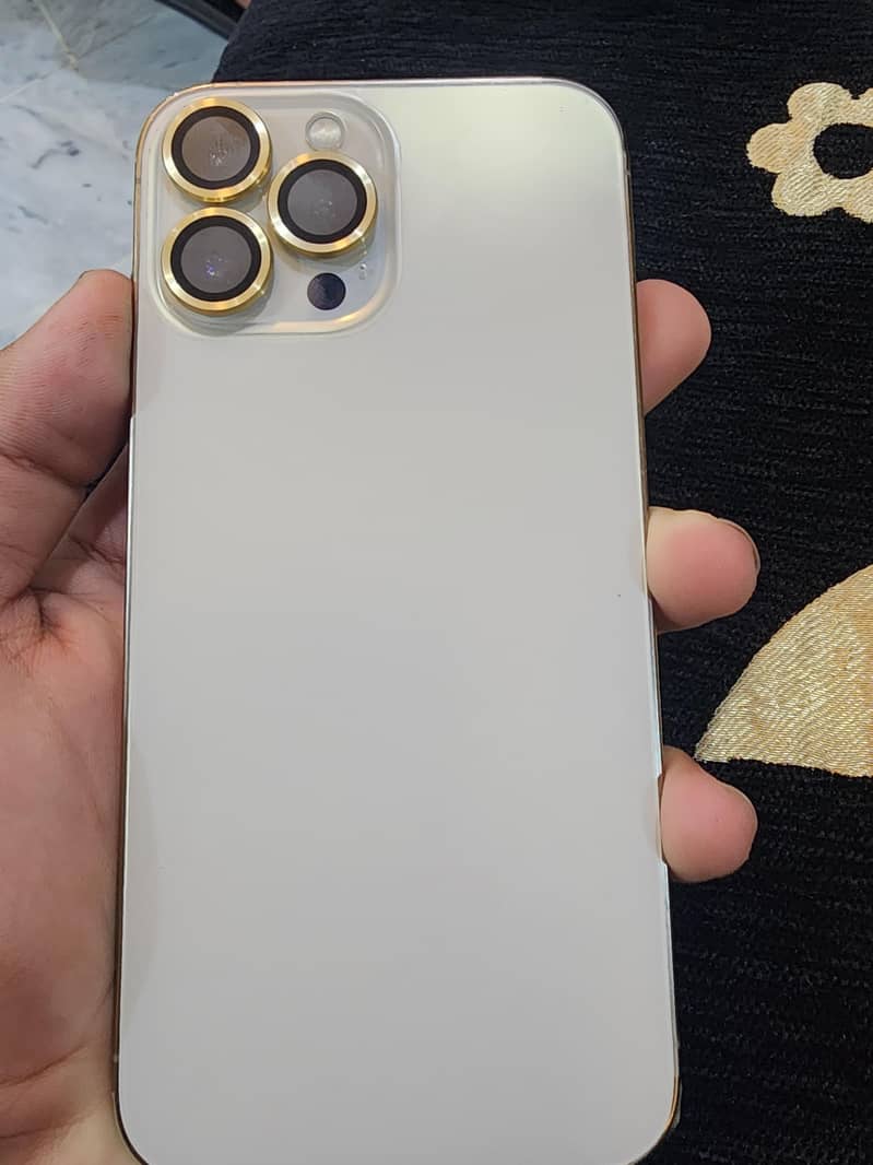 Apple iPhone 13 Pro Max 4