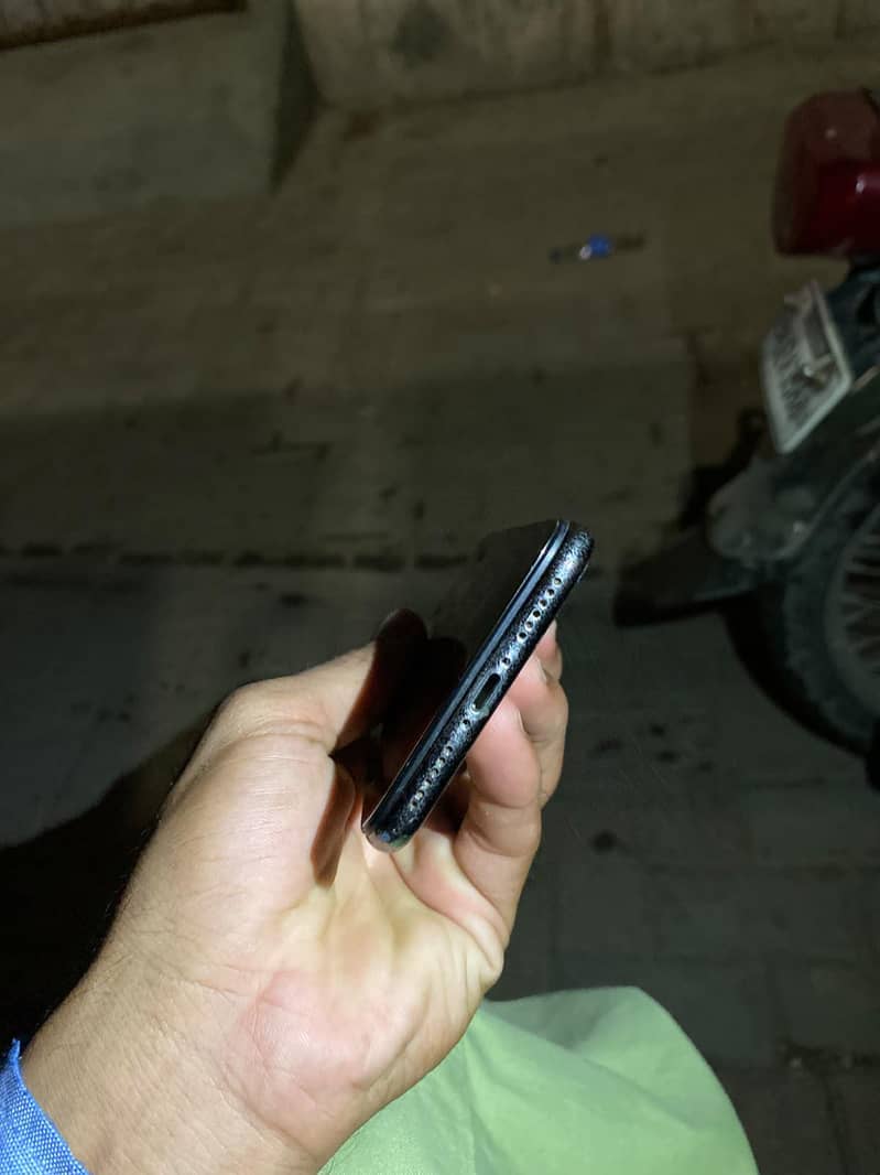Apple iPhone X 1