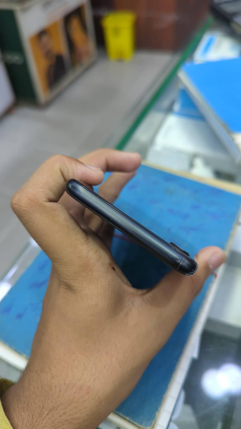 Apple iPhone SE 3