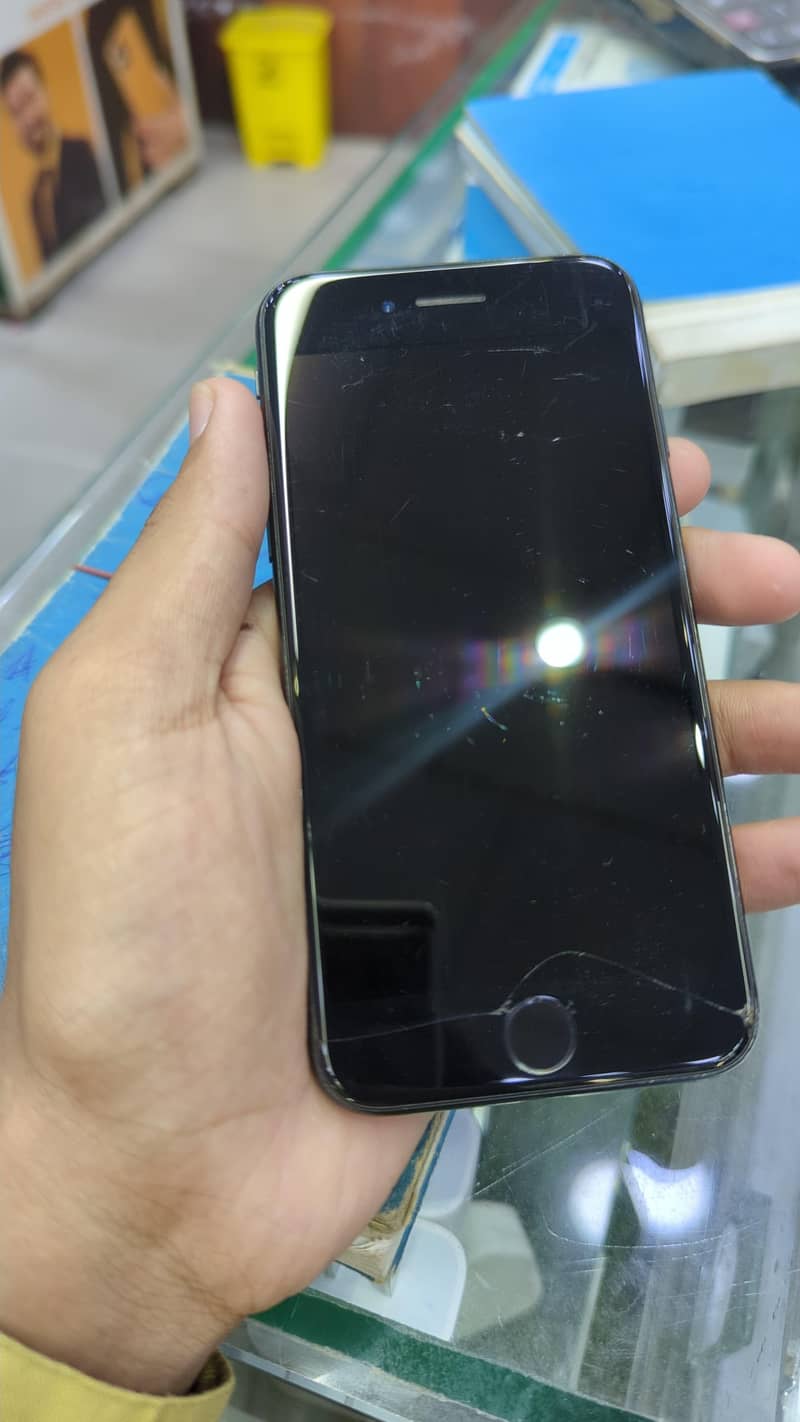 Apple iPhone SE 4