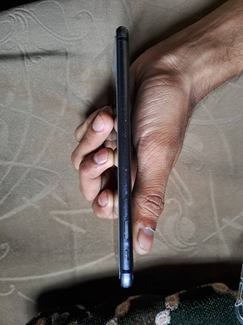 Apple iPhone 8 Plus 7