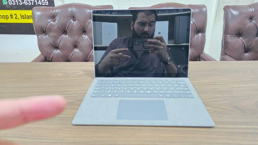 Microsoft Surface 4 / 1950 model 2