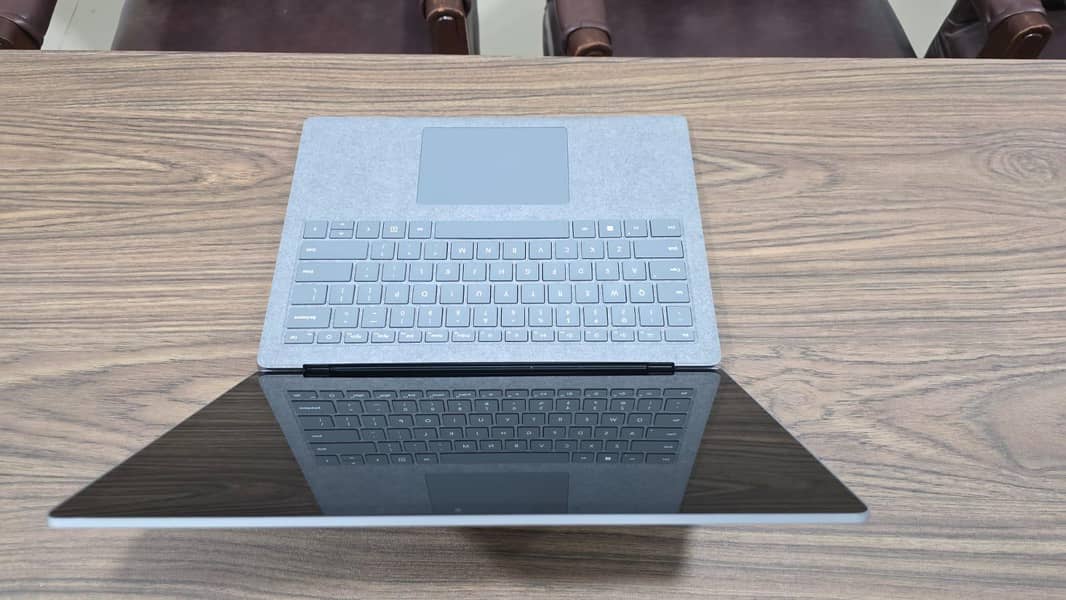 Microsoft Surface 4 / 1950 model 4