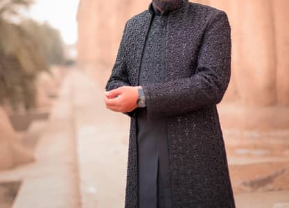 Cutt dana double sherwani with kulla