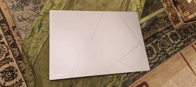 ‎ASUS ZenBook 14 OLED UX3402ZA