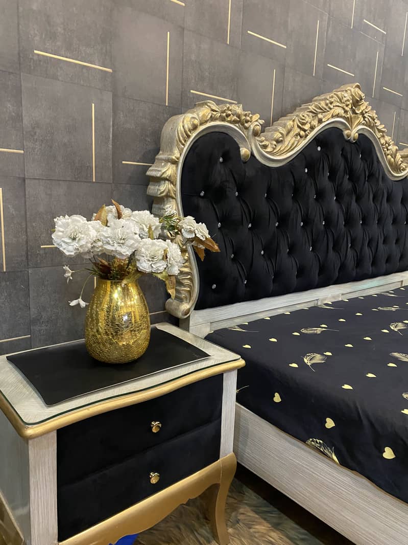 King size bed 1