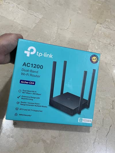 Tp-Link wifi router , 4 Antennas