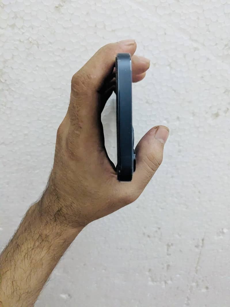 Apple iPhone 12 Pro 3