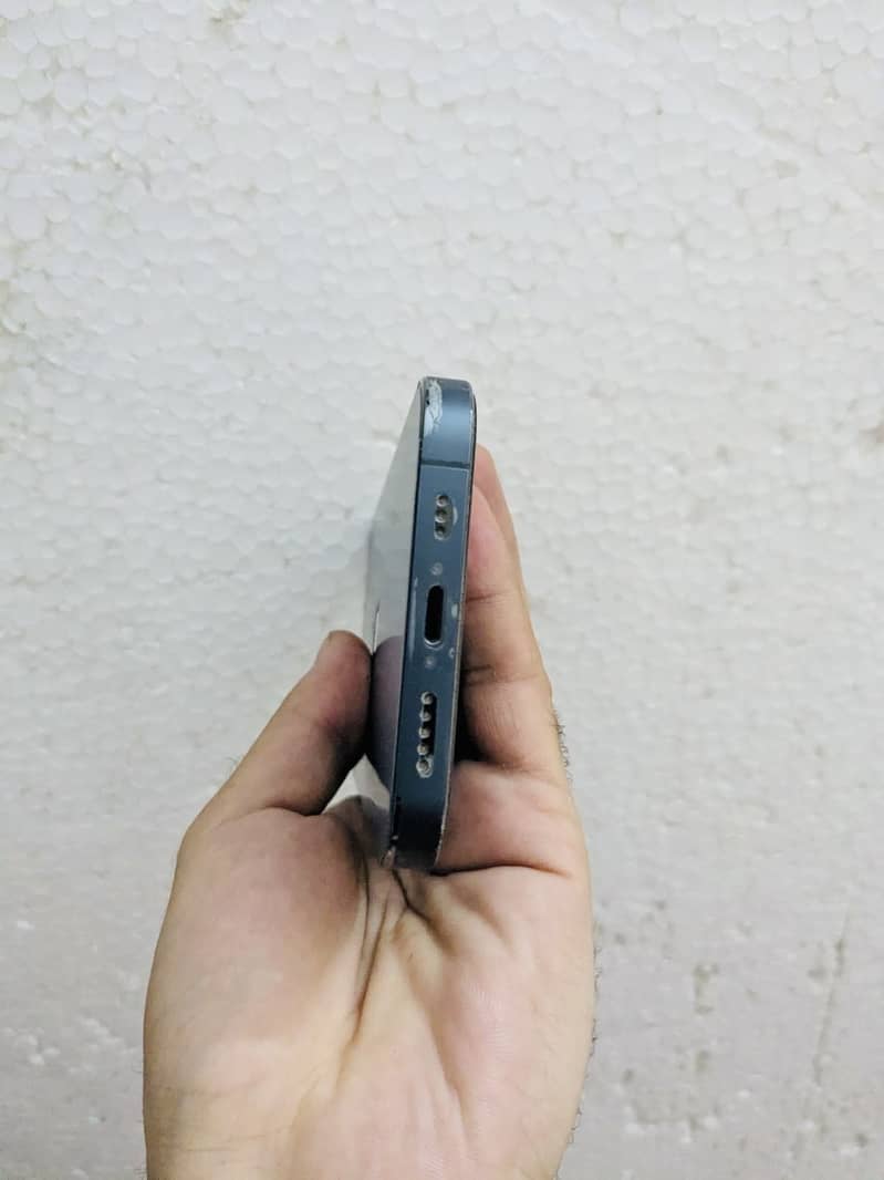 Apple iPhone 12 Pro 4