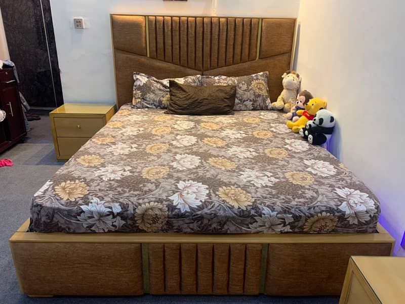 King Siize Bed Set / Double Bed Set 1