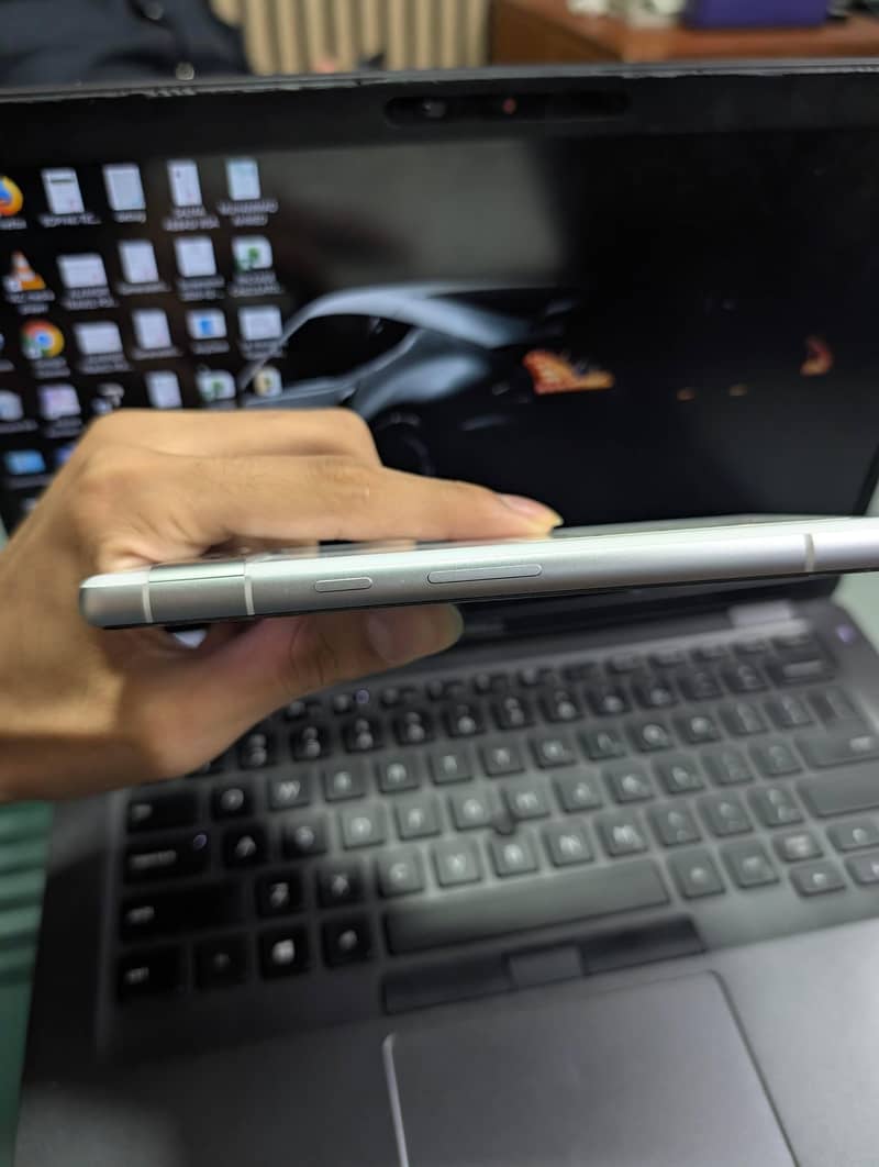Google Pixel 7a 4
