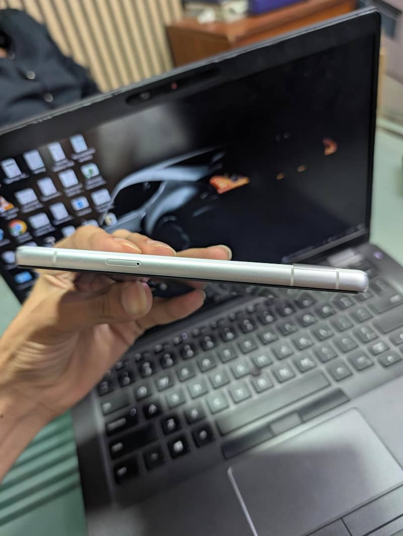 Google Pixel 7a 5