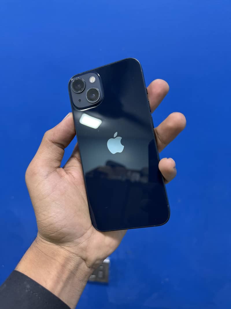 Apple iPhone 13 1
