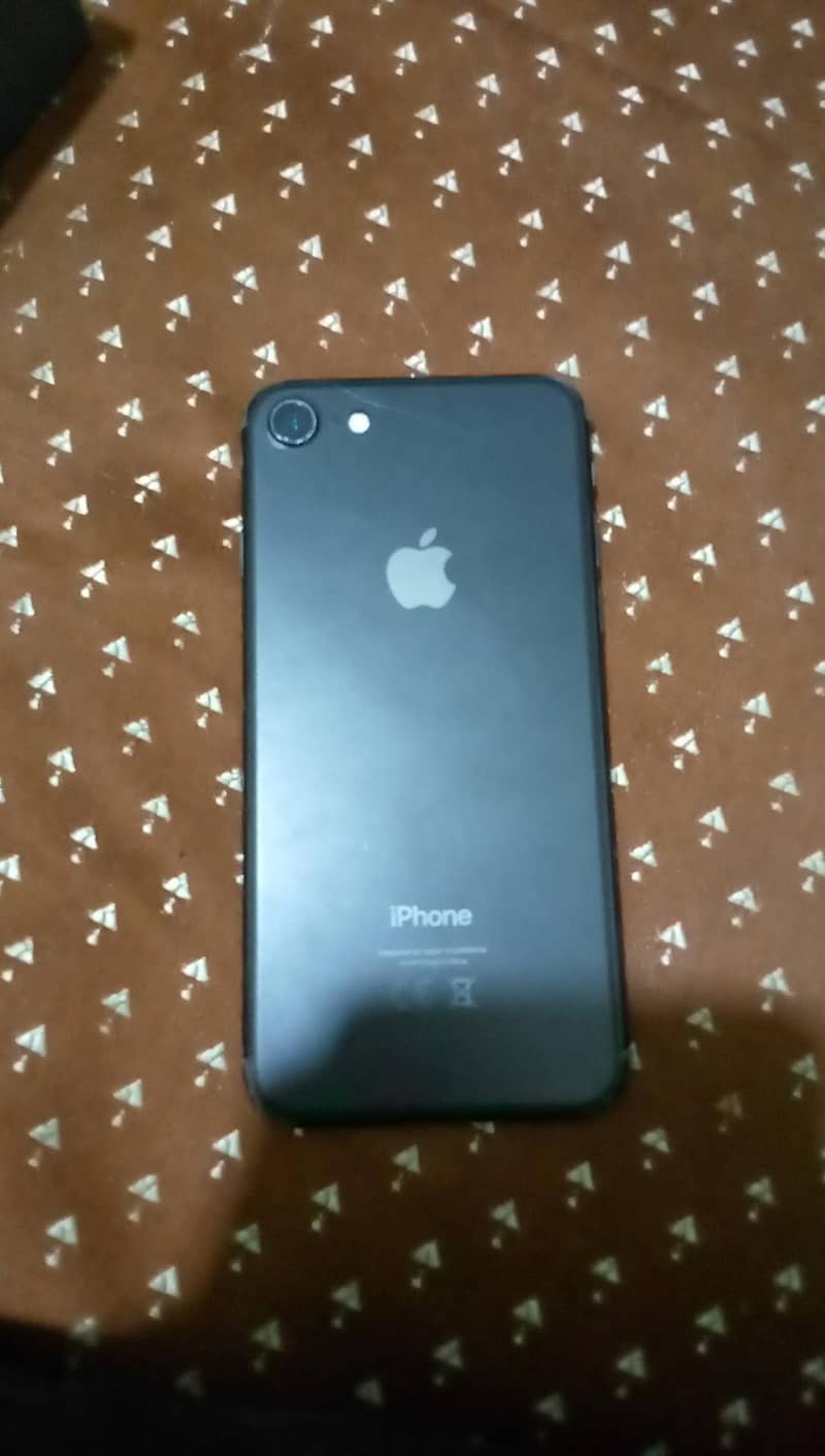 Apple iPhone 8 1