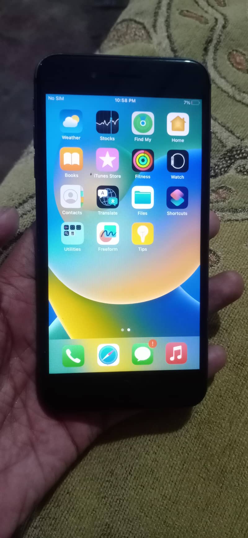 Apple iPhone 8 Plus 1