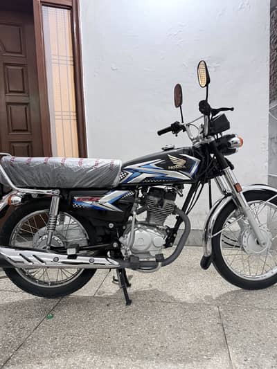 Honda CG 125 | 1800KM Use | Only Calls Urgent Sale Honda