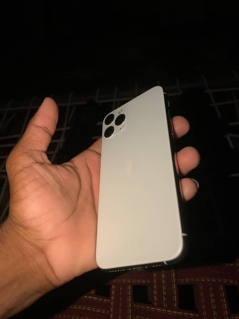 Apple iPhone 11 Pro 1