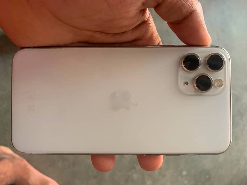 Apple iPhone 11 Pro 5