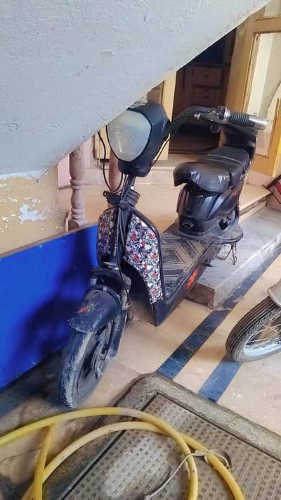 electric scooty