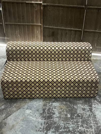 Sofa cumbed