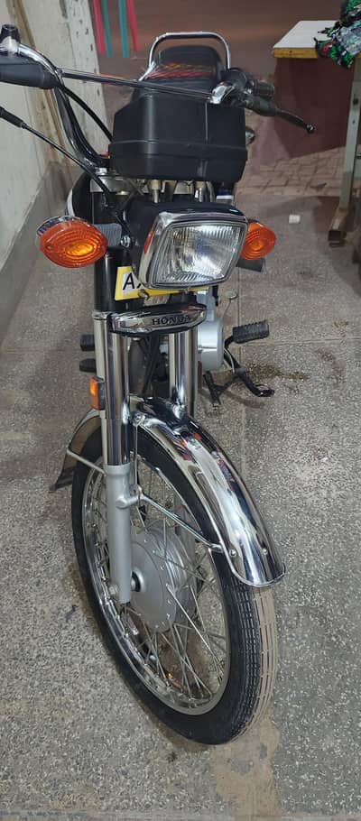 excellent condition bike 10/10 2024/25 one hand use
