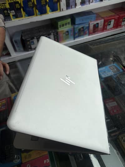 HP Envy Book 13