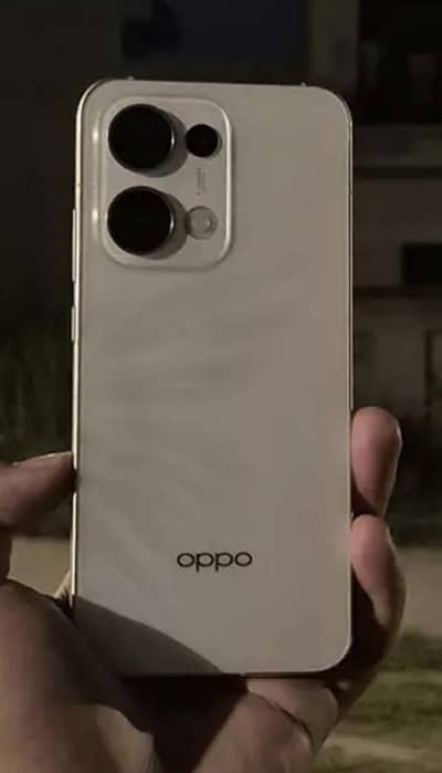 OPPO Reno13
