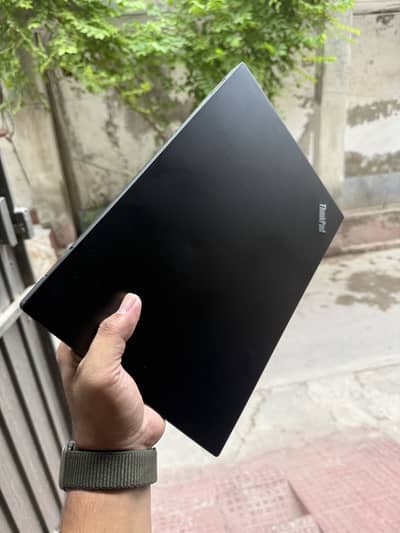lenovo thinkpad L390 | i5 - 8th | 8gb 256ssd | tuch 2k display