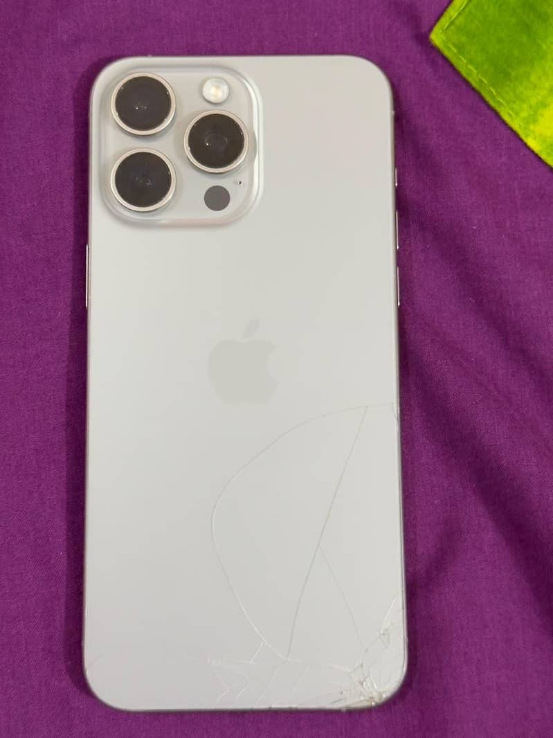 Iphone 15 Pro Max 3