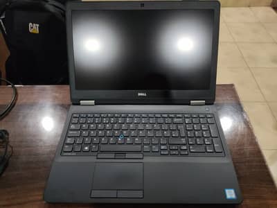 Dell latitude 5570 i5 6th 8/256 10/10