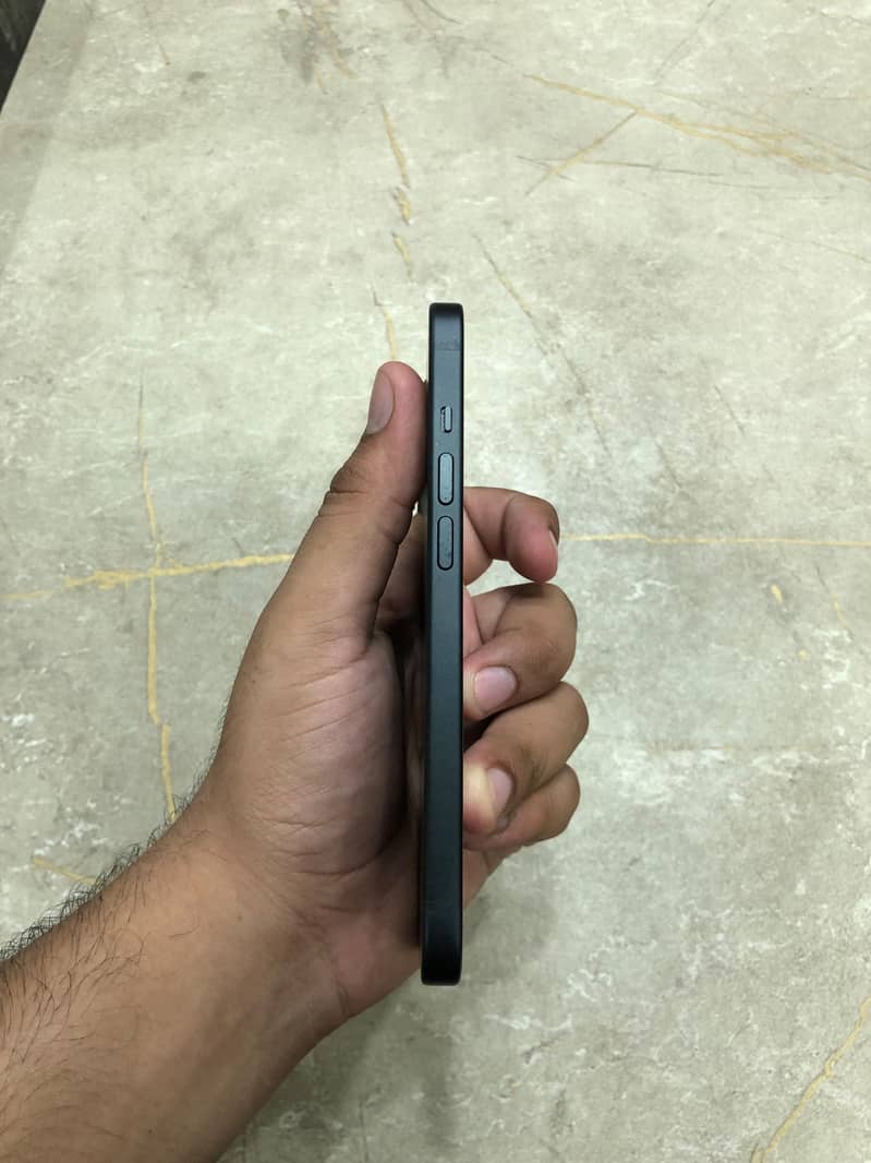 iPhone 15 1