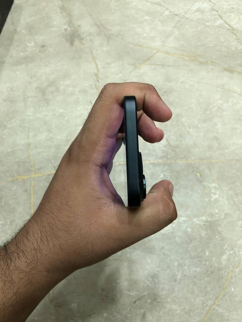iPhone 15 3