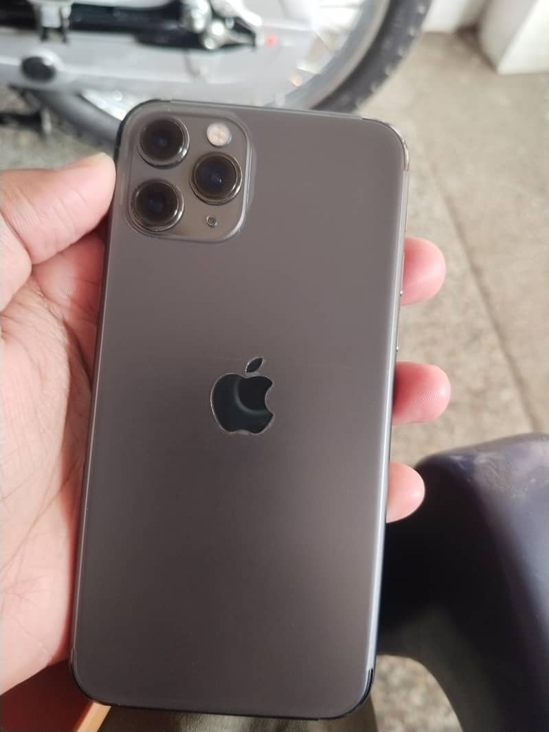 iphone 11 pro 8