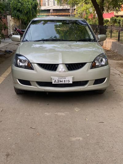 Mitsubishi Lancer 2005(GLX 1.6) in mint condition just buy & drive
