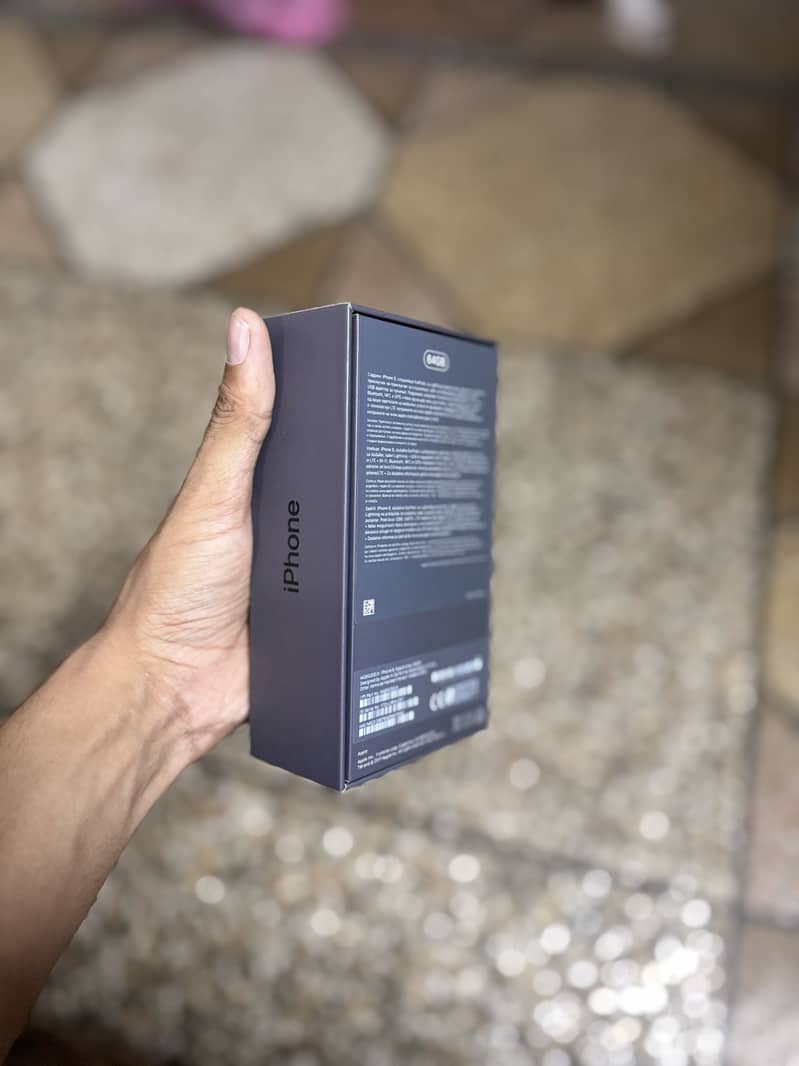 Apple iPhone 8 3
