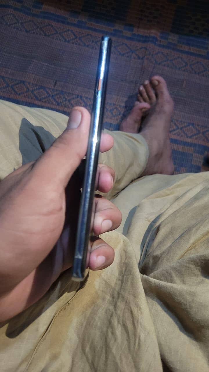 Tecno CAMON 40 Pro 7