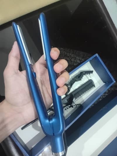 Riva Hair straightener