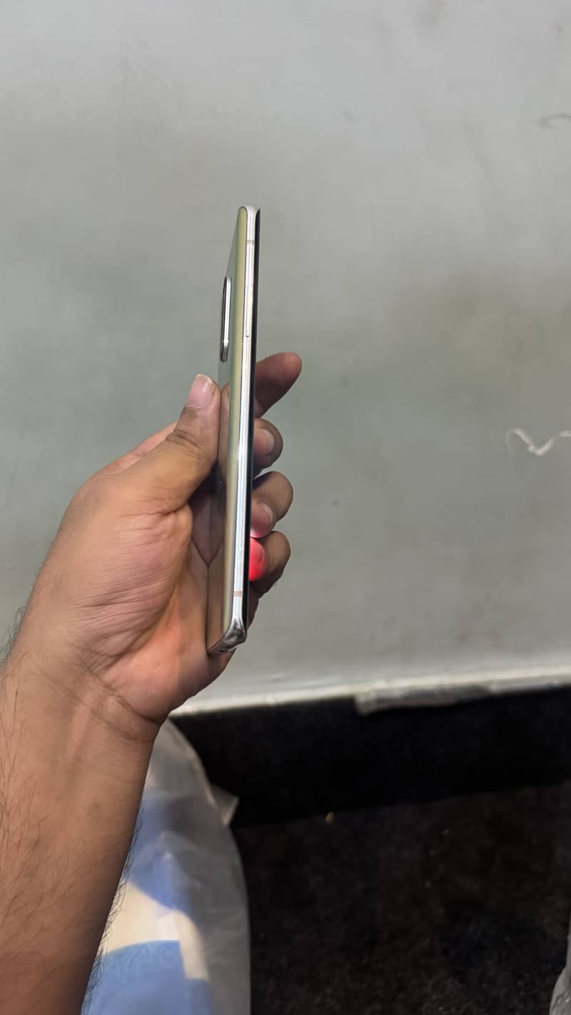 One Plus 8 5