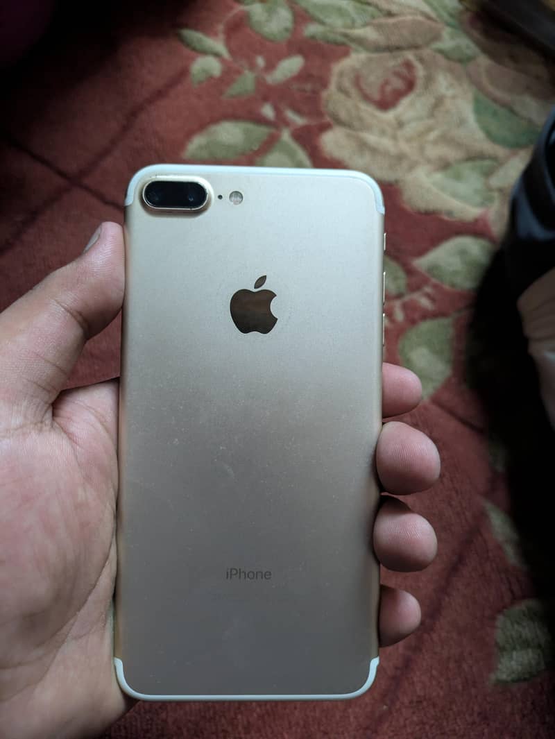 Apple iPhone 7 Plus 0