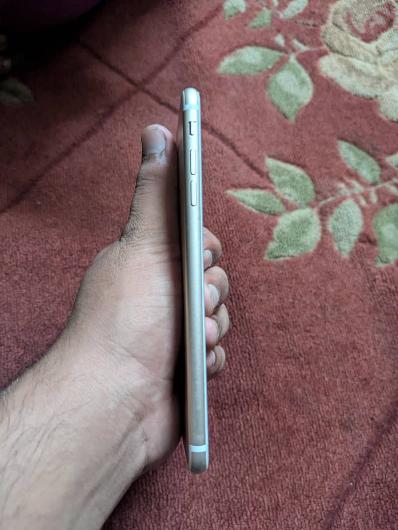 Apple iPhone 7 Plus 1