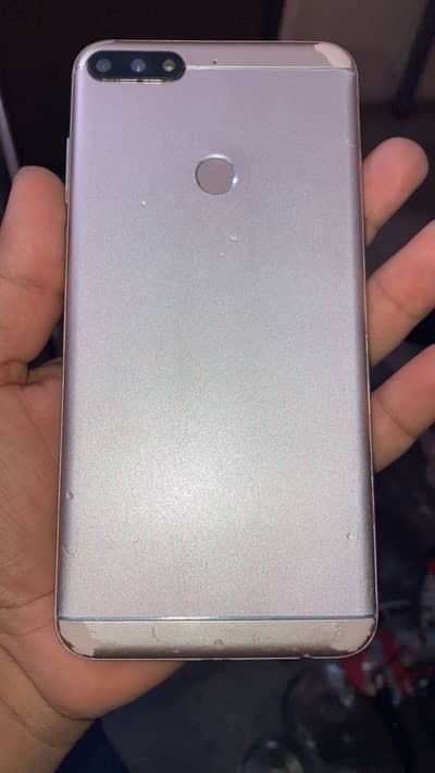 Honor 7C