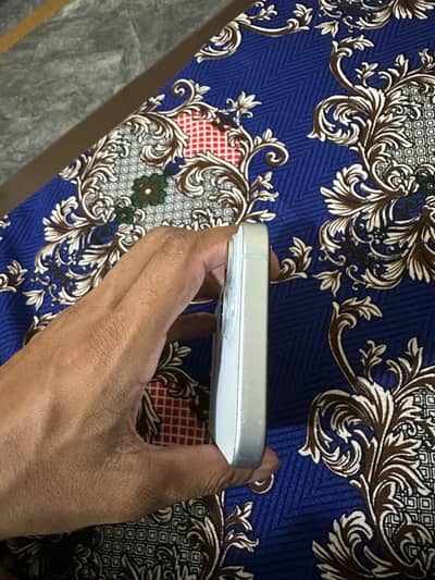 Apple iPhone 15