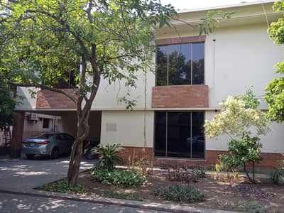 GULBERG ESTATE OFFER,1 KANAL OFFICE USE HOUSE FOR RENTJAIL ROAD GULBERG LAHORE